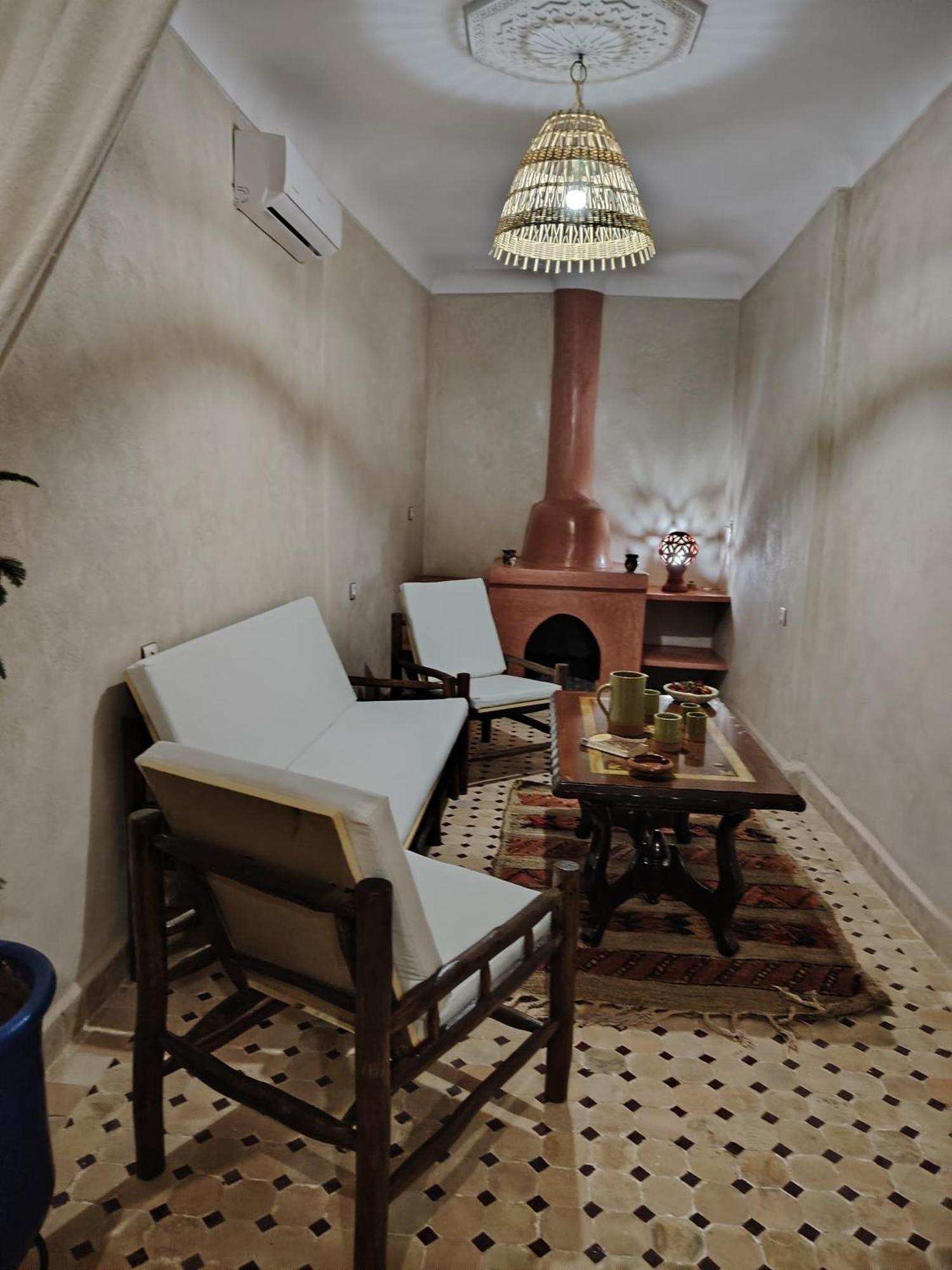 Dar Eljazouli Apartment มาร์ราเกช ภายนอก รูปภาพ